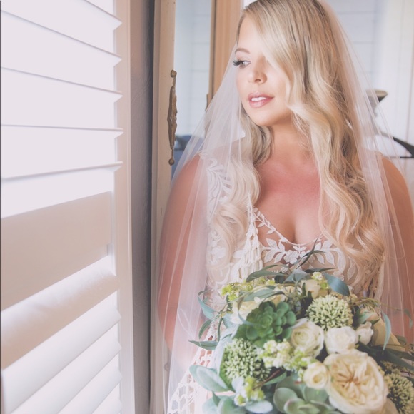 Meet your Posher, Taylor Rose - Picture 9 of 10